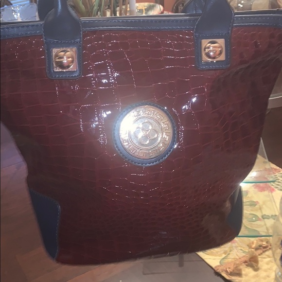 Burgundy and Navy Purse - Picture 2 of 10